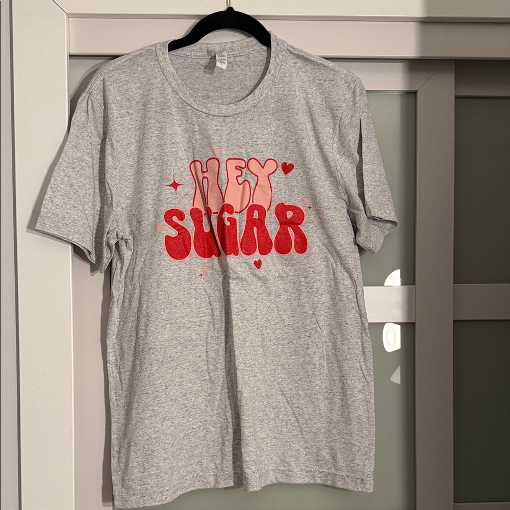 Gray T-Shirt with Red 'Hey Sugar' Graphic